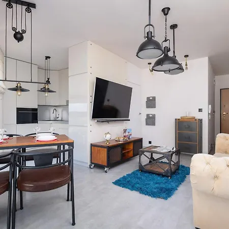 Zabiniec Stylish In Cracow With Balcony By Renters 크라쿠프